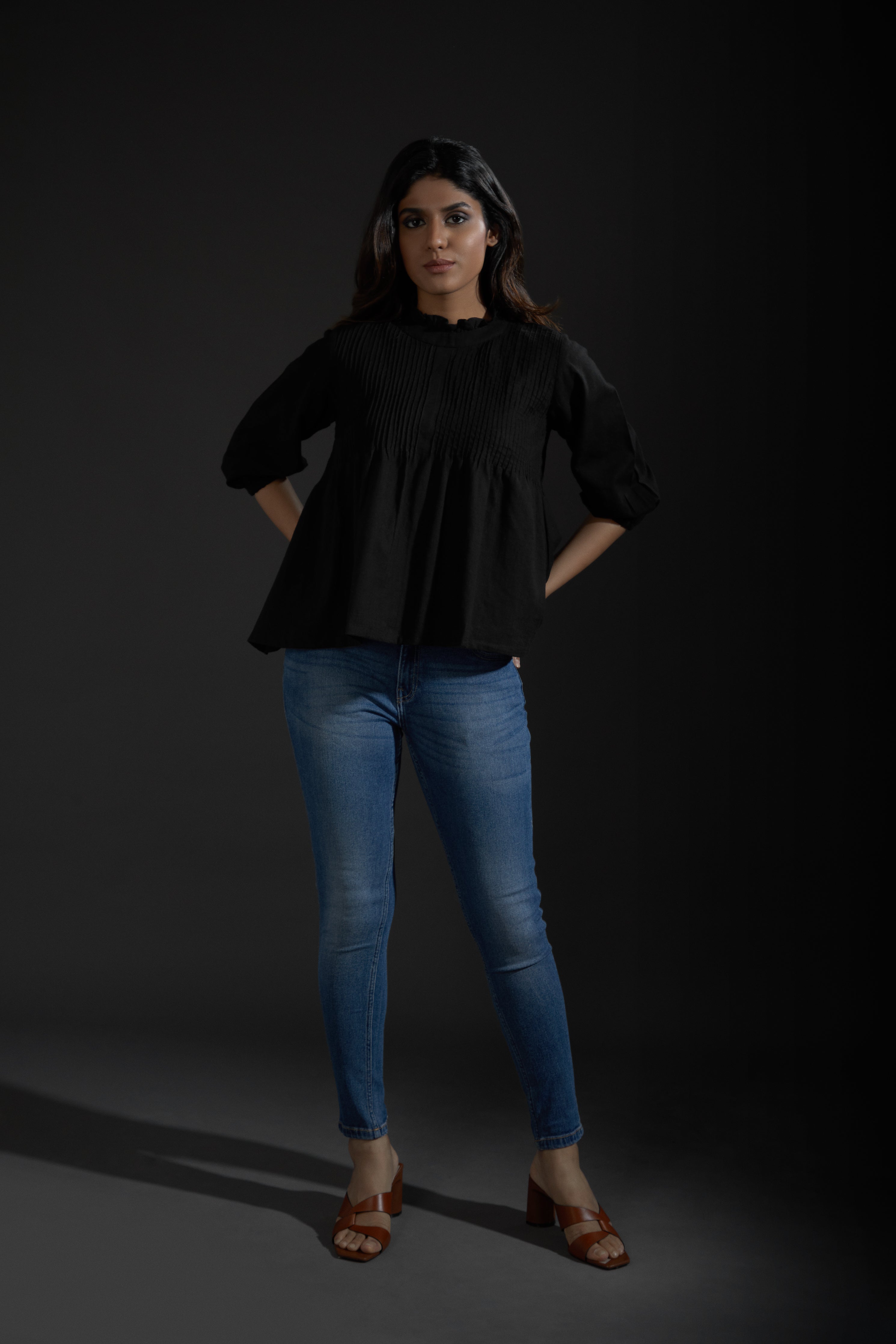 Pintuck top - Black