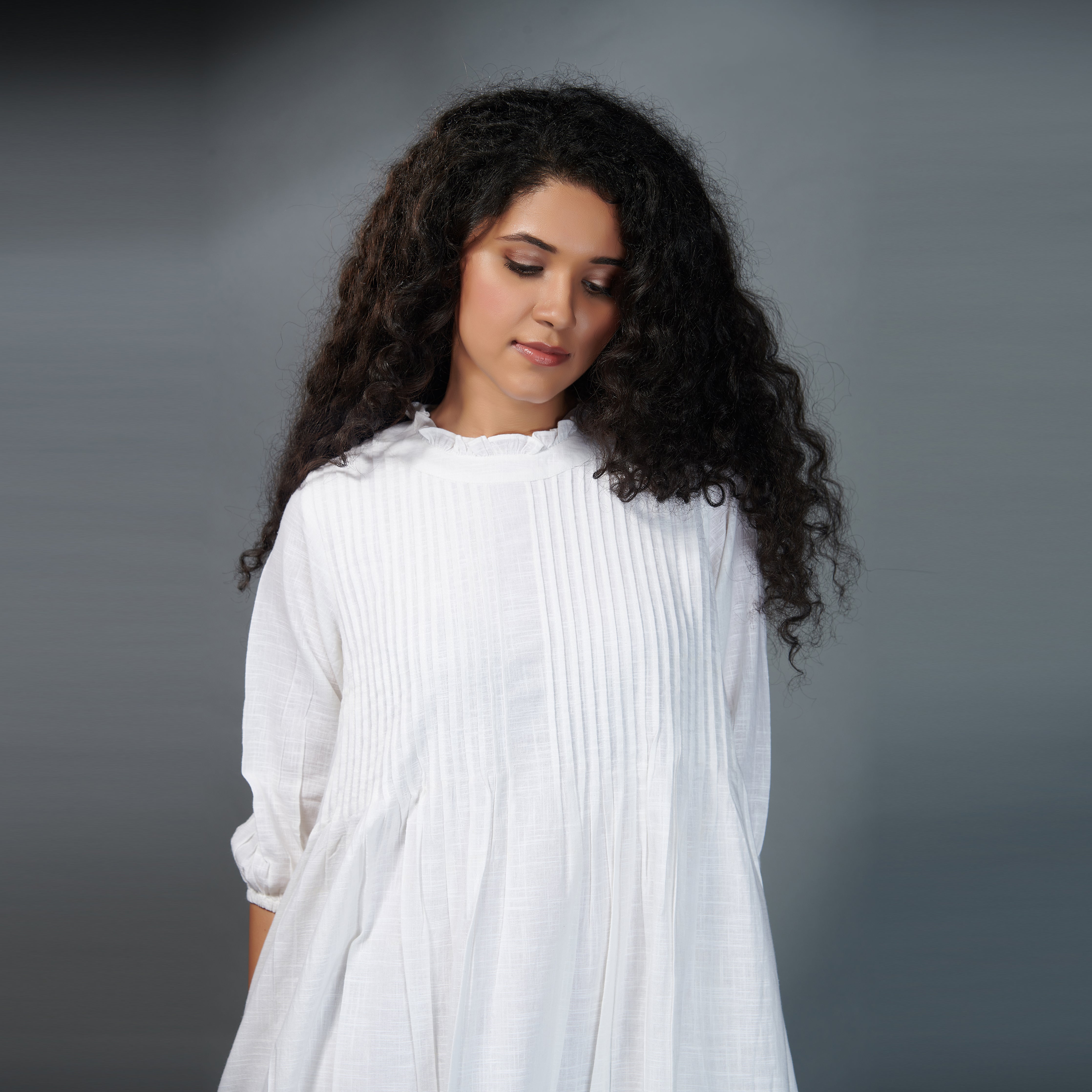 Pretty Pintuck dress – White