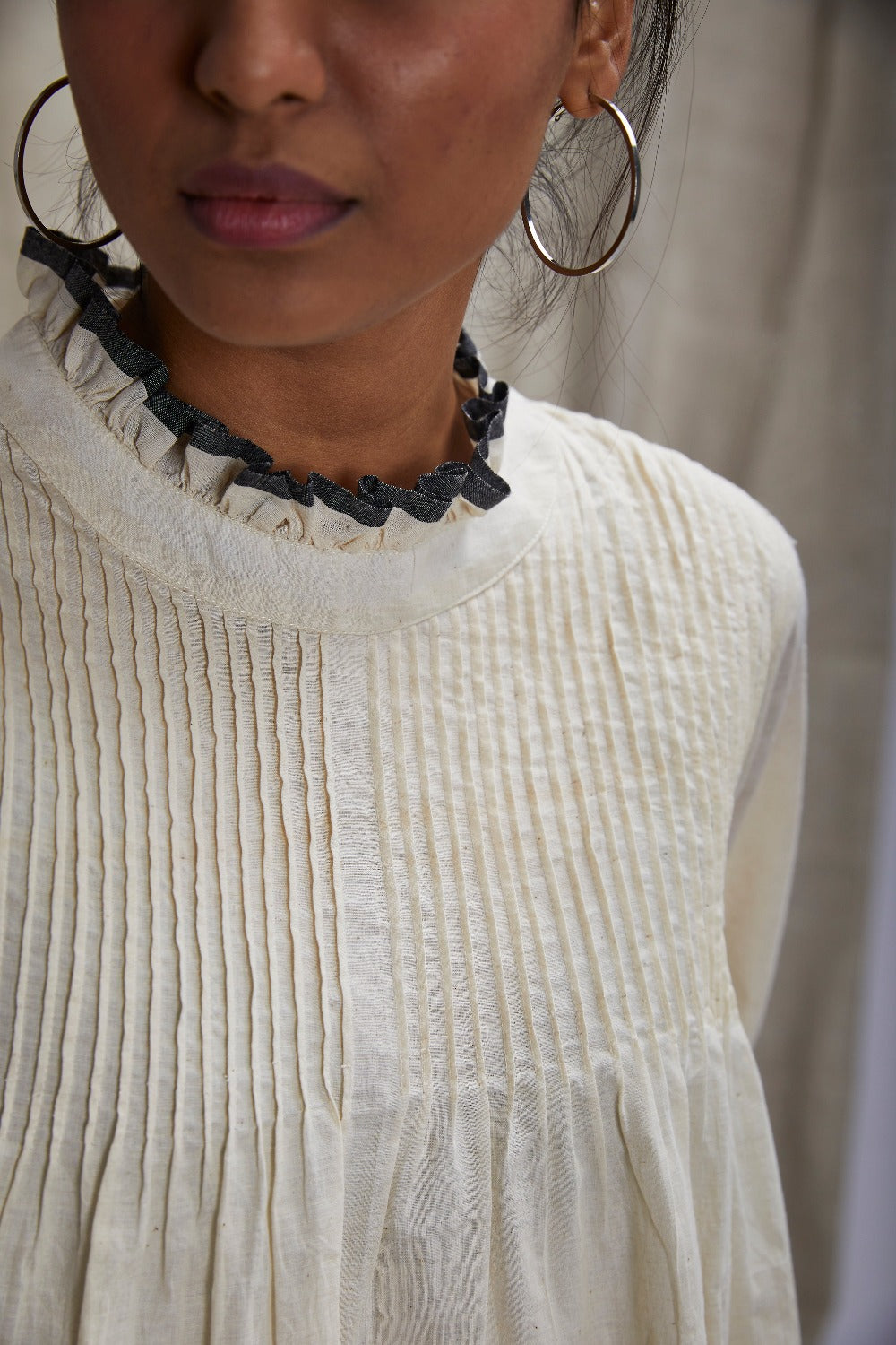 Pintuck top - Beige