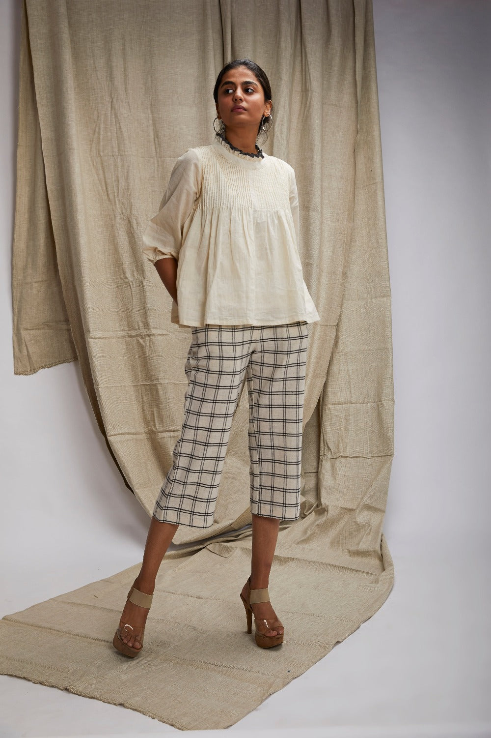 Pintuck top - Beige