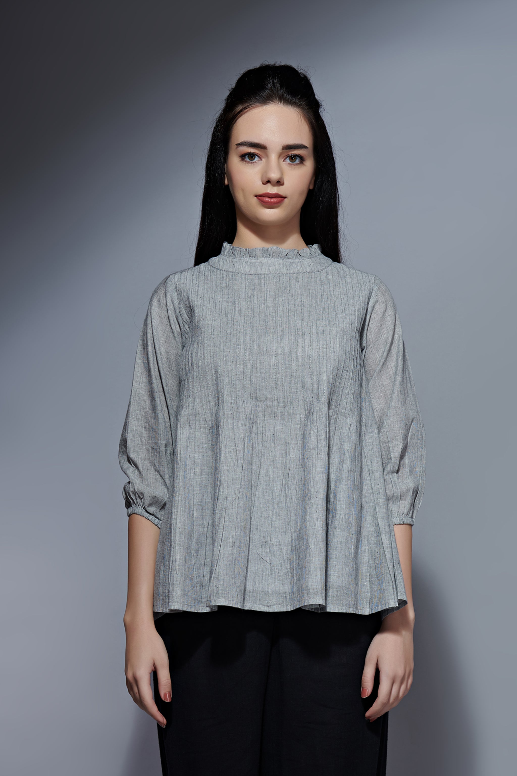 Pintuck top - Grey