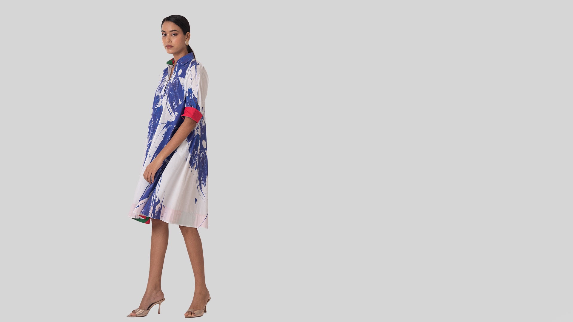 Noa  - White & Blue Splash