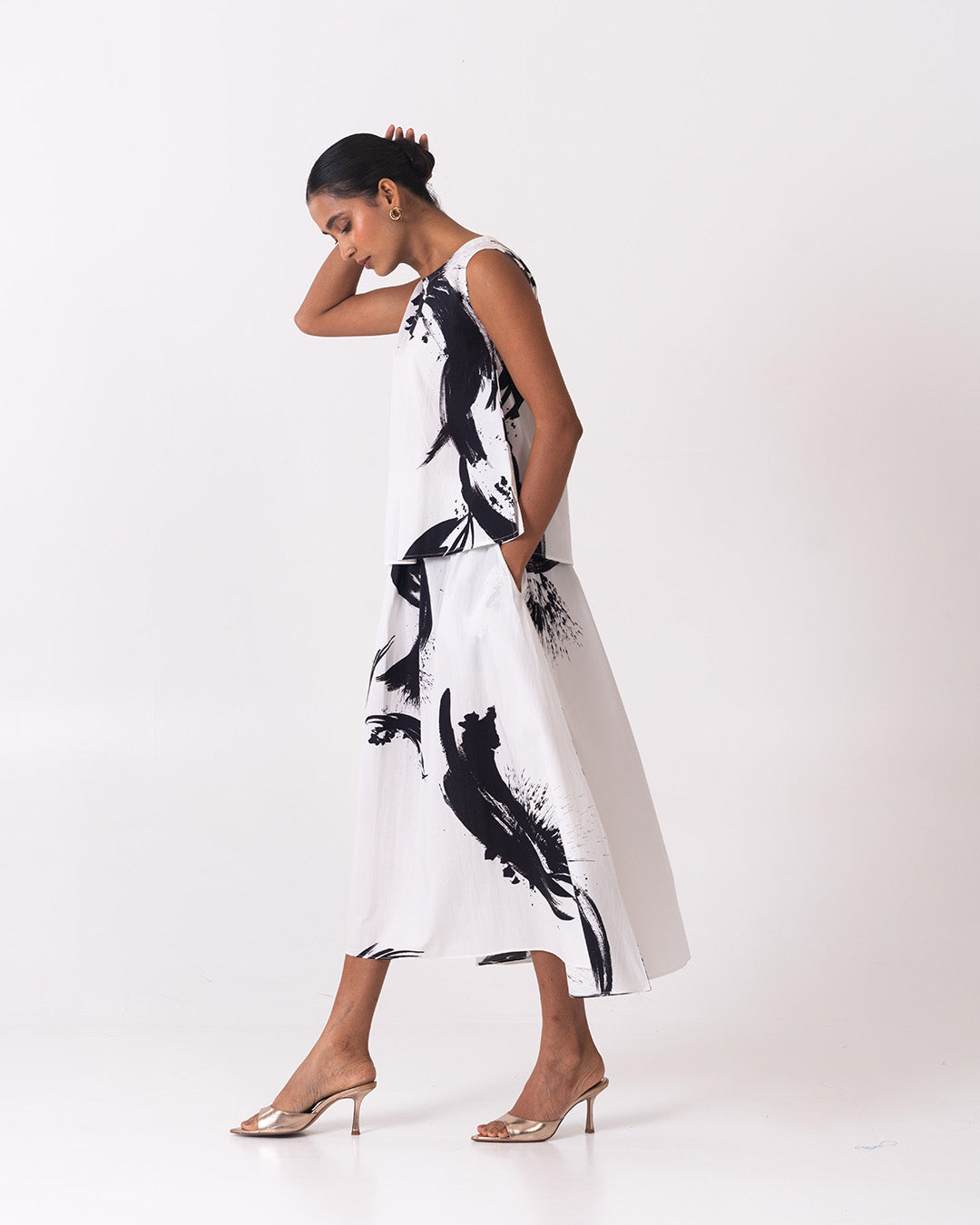 Fluid Set  - White & Black