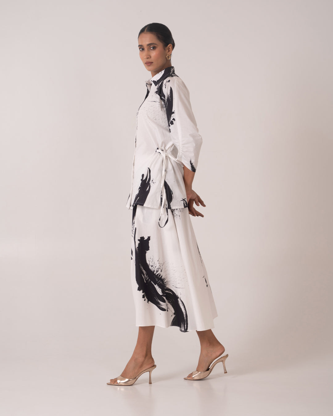Tone Set - White by Ishita